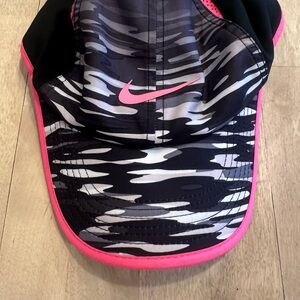 Nike Hat Girl Youth Dri-Fit Featherlight Gray Pink Silver Black Golf Cap Unisex
